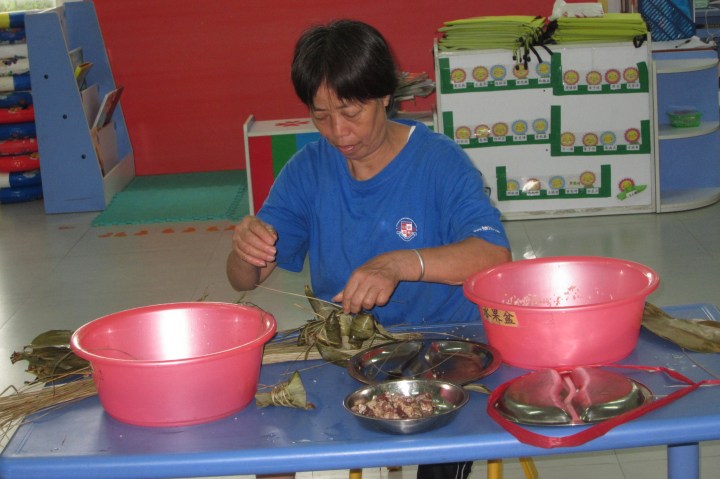 Learning to make zongzi