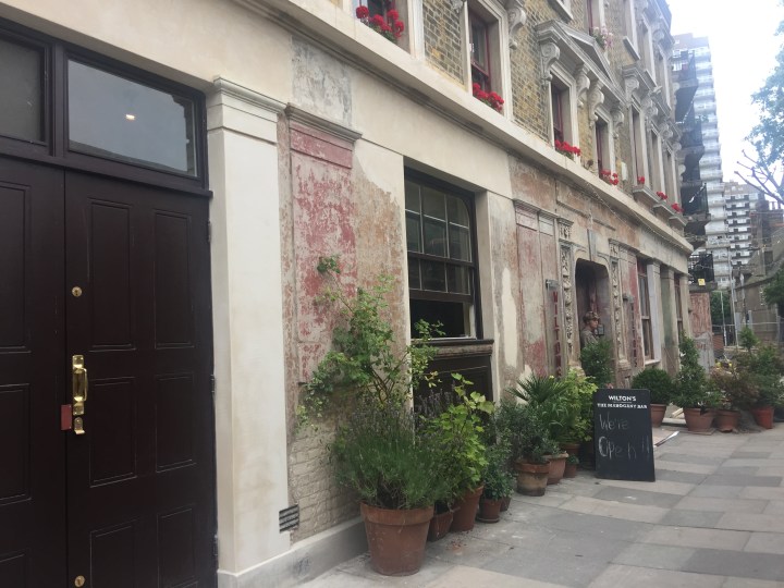 Mahogany Bar in Grace's Alley 