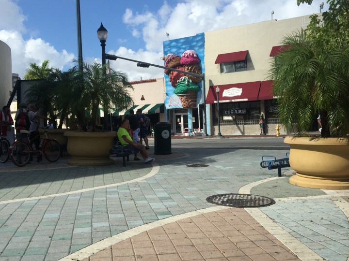 And opposite the park there is Azucars, an excellent ice cream shop