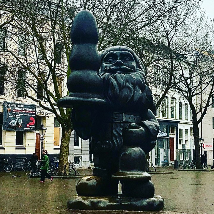 f8a37879-d0dc-4b50-93cb-c1d88adf4de6