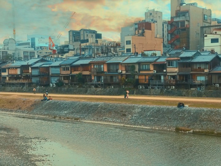 2717cd30-8748-4c58-ad9d-47a91c9ee3ae